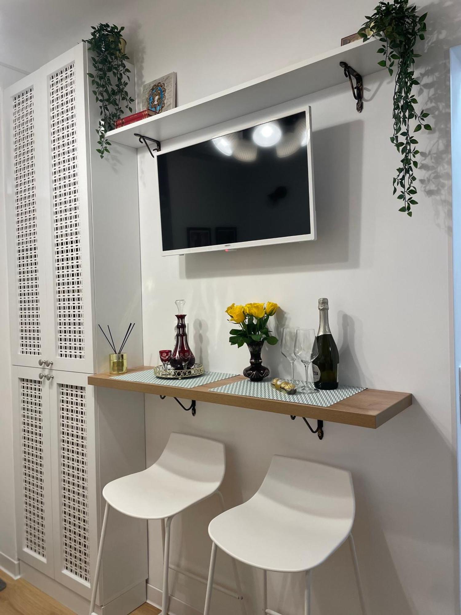 Studio Alice Romana Square Apartment Bucharest Exterior photo