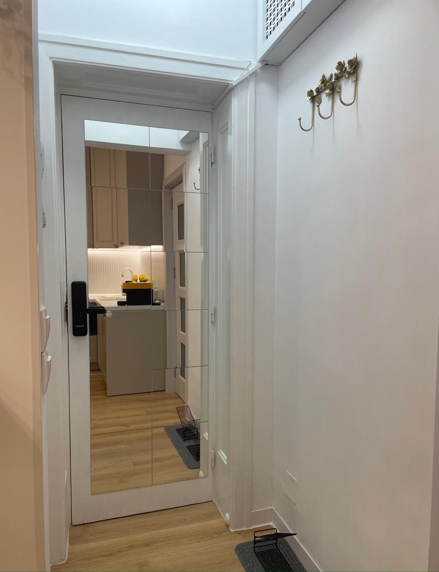 Studio Alice Romana Square Apartment Bucharest Exterior photo
