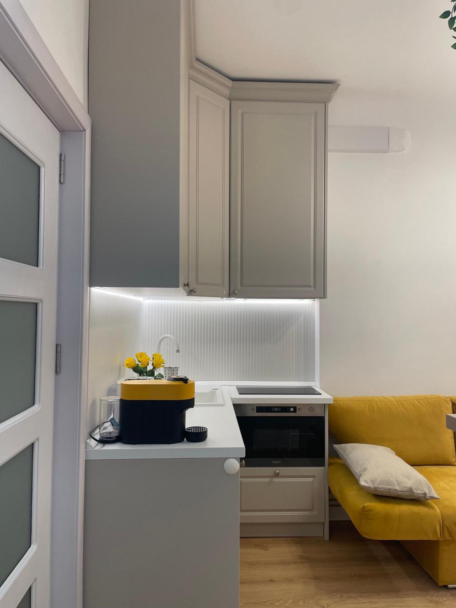 Studio Alice Romana Square Apartment Bucharest Exterior photo