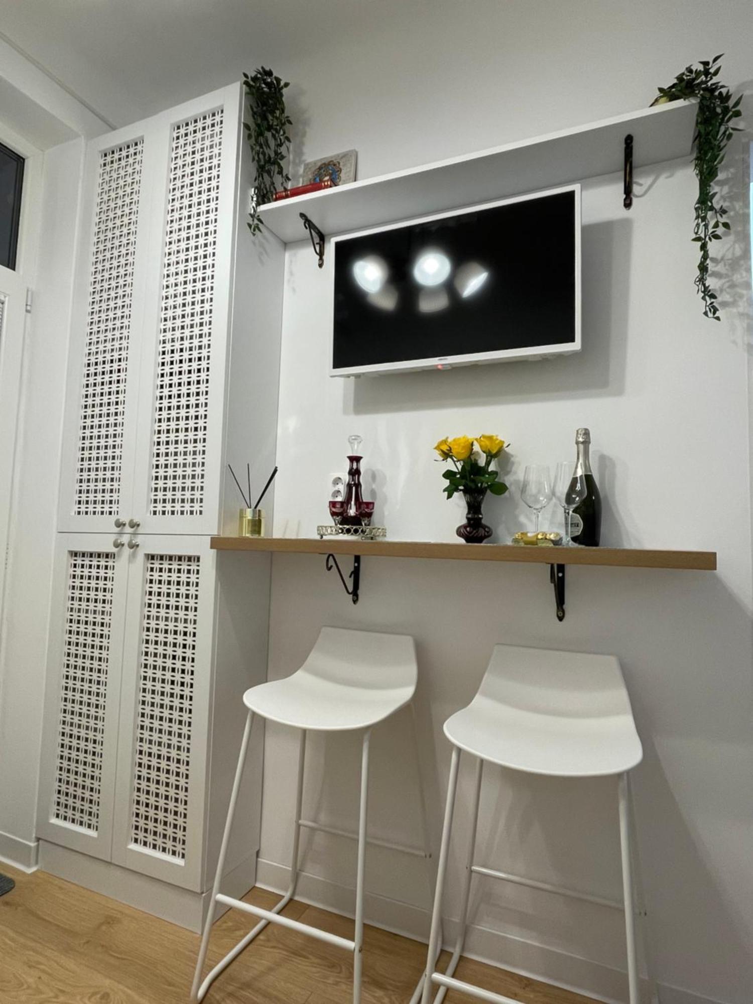 Studio Alice Romana Square Apartment Bucharest Exterior photo